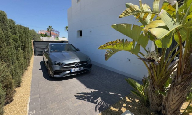 Sale - Villa -
Ciudad Quesada