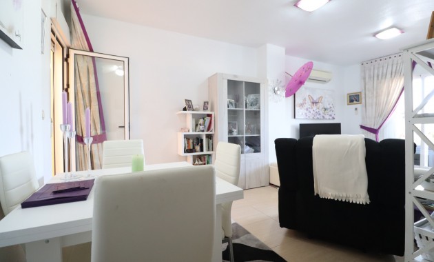 Herverkoop - Appartement / flat -
Almoradi - Almoradi - Town