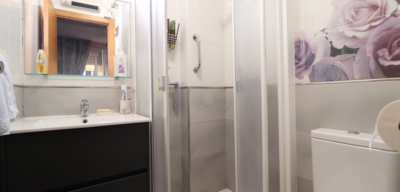 Herverkoop - Appartement / flat -
Almoradi - Almoradi - Town