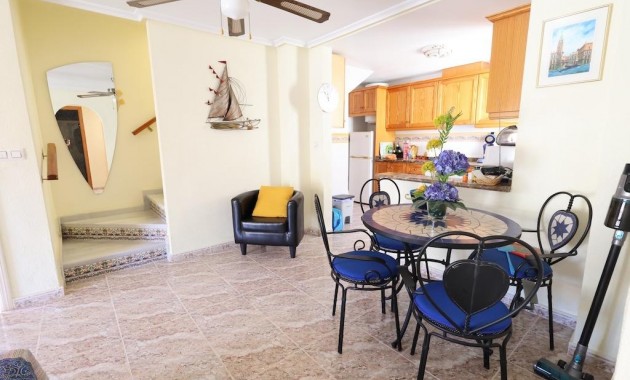 Herverkoop - Bungalow -
San Miguel de Salinas - Las filipinas