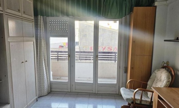 Venta - Studio -
Torrevieja - Estacion de autobuses
