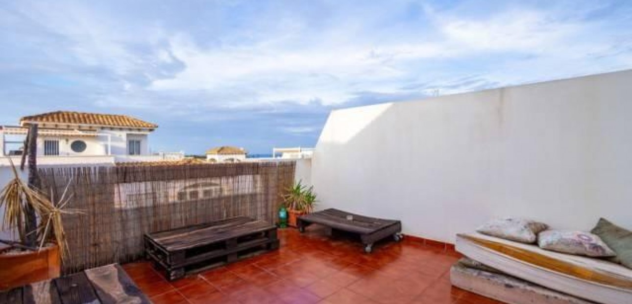 Herverkoop - Bungalow -
Orihuela Costa - Punta Prima