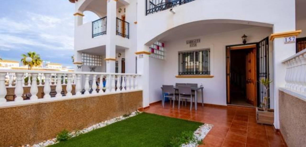 Herverkoop - Bungalow -
Orihuela Costa - Punta Prima