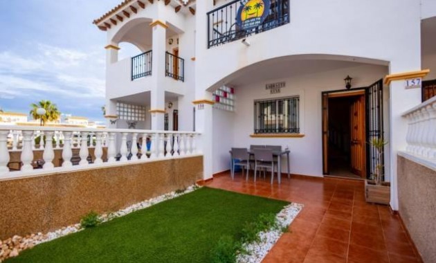 Herverkoop - Bungalow -
Orihuela Costa - Punta Prima