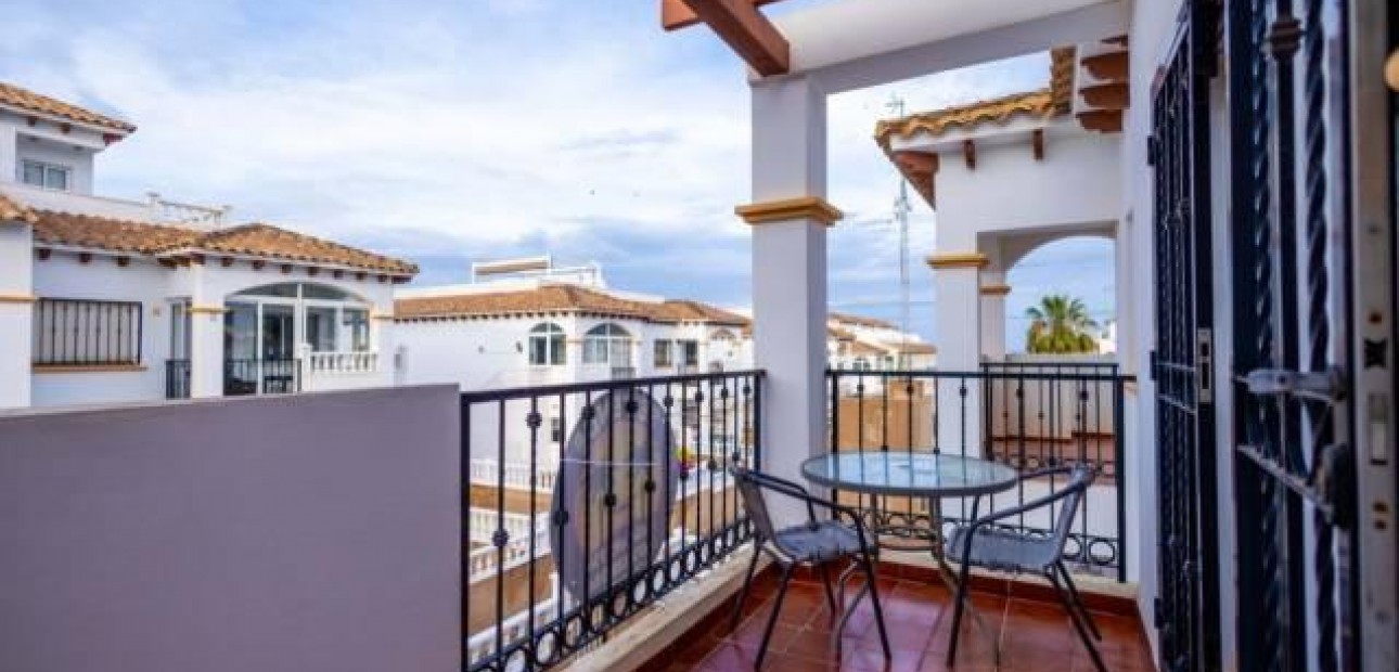 Herverkoop - Bungalow -
Orihuela Costa - Punta Prima