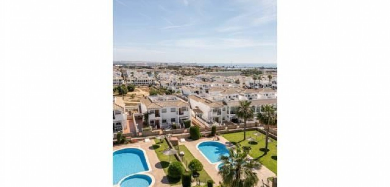Herverkoop - Bungalow -
Orihuela Costa - Punta Prima