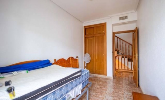 Herverkoop - Bungalow -
Orihuela Costa - Punta Prima