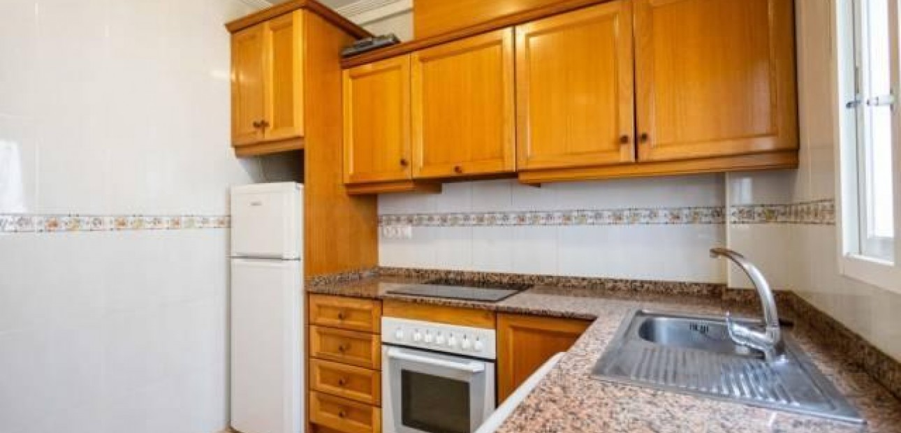 Herverkoop - Bungalow -
Orihuela Costa - Punta Prima