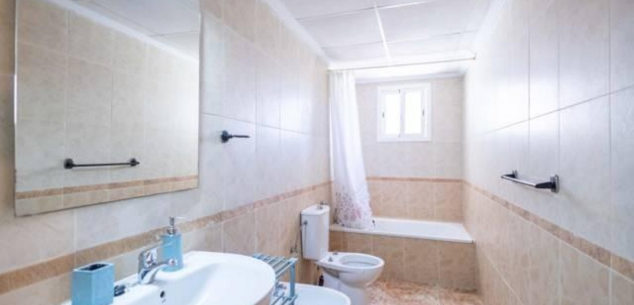 Herverkoop - Bungalow -
Orihuela Costa - Punta Prima