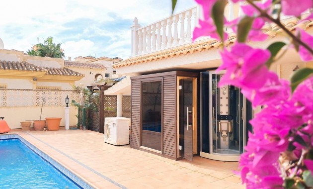 Herverkoop - Villa -
Orihuela Costa - Villamartín-Las Filipinas