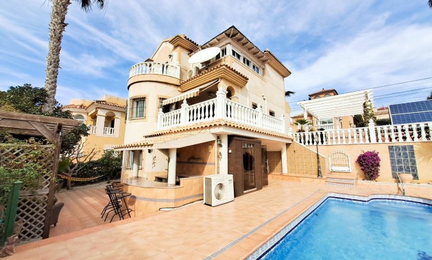 Herverkoop - Villa -
Orihuela Costa - Villamartín-Las Filipinas