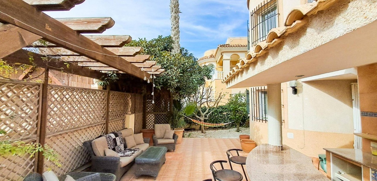 Herverkoop - Villa -
Orihuela Costa - Villamartín-Las Filipinas