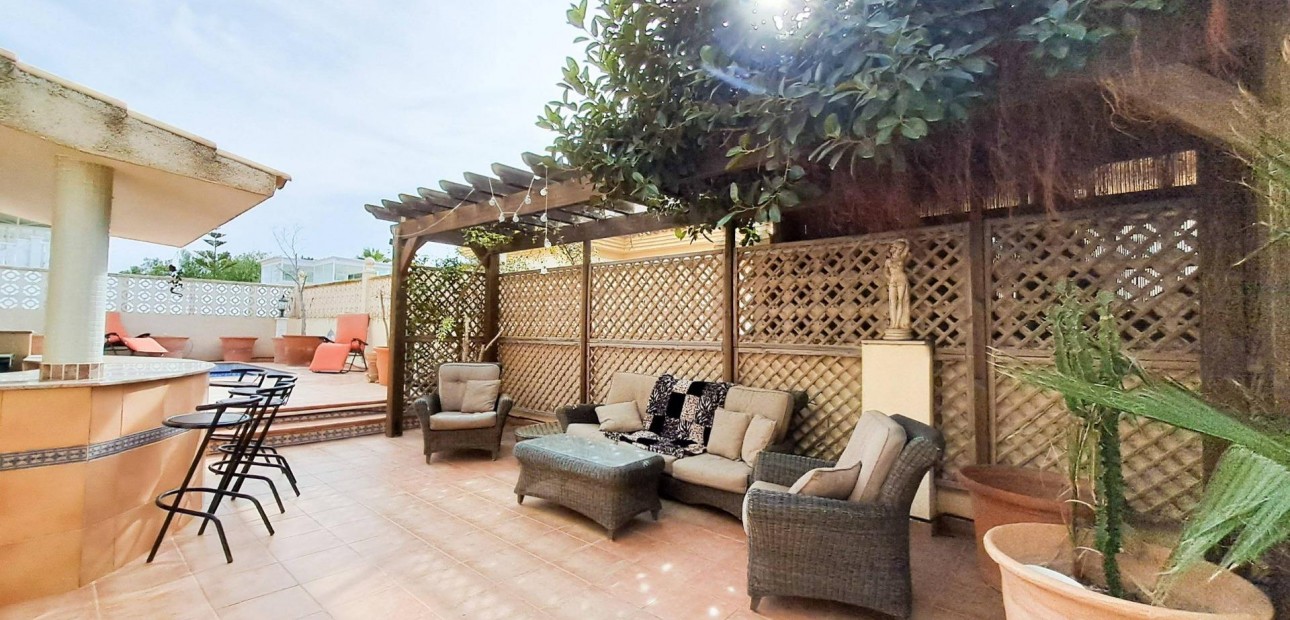 Herverkoop - Villa -
Orihuela Costa - Villamartín-Las Filipinas