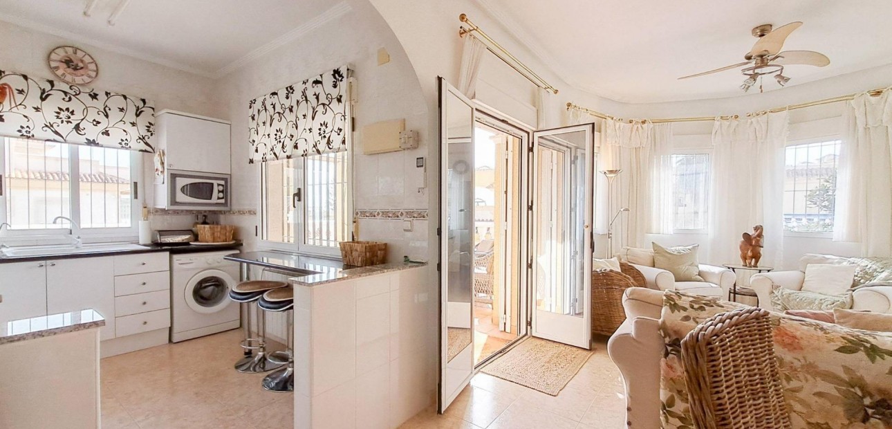 Herverkoop - Villa -
Orihuela Costa - Villamartín-Las Filipinas