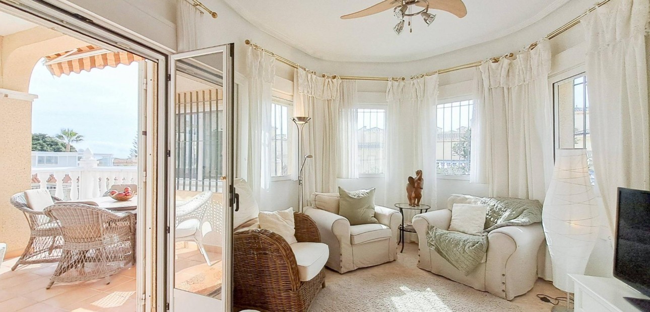 Herverkoop - Villa -
Orihuela Costa - Villamartín-Las Filipinas