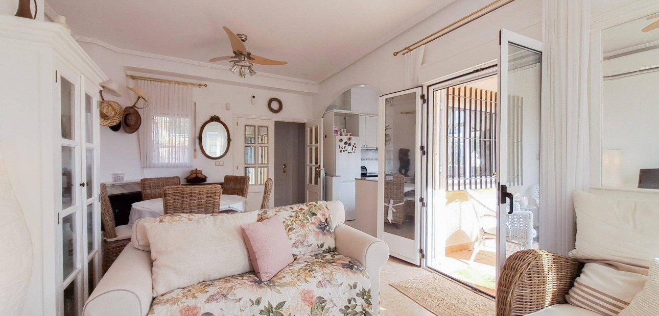 Herverkoop - Villa -
Orihuela Costa - Villamartín-Las Filipinas