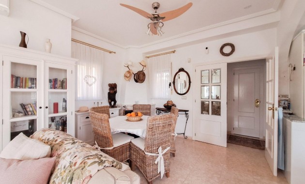 Herverkoop - Villa -
Orihuela Costa - Villamartín-Las Filipinas