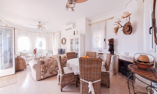 Herverkoop - Villa -
Orihuela Costa - Villamartín-Las Filipinas
