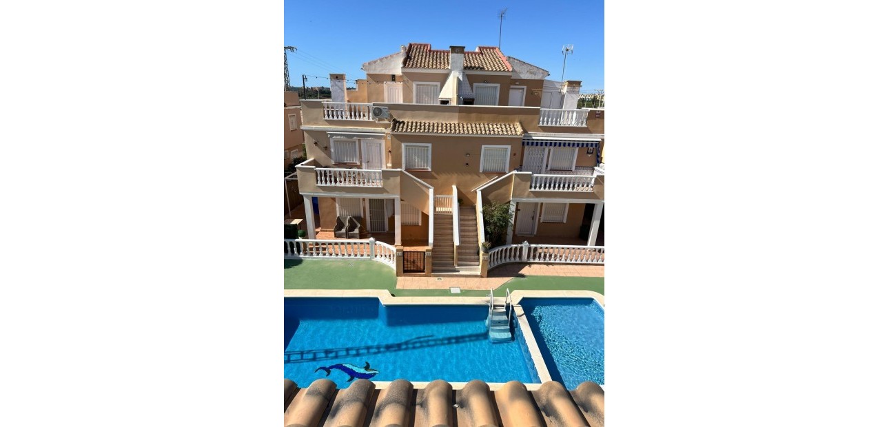 Sale - Bungalow -
Torrevieja - La veleta