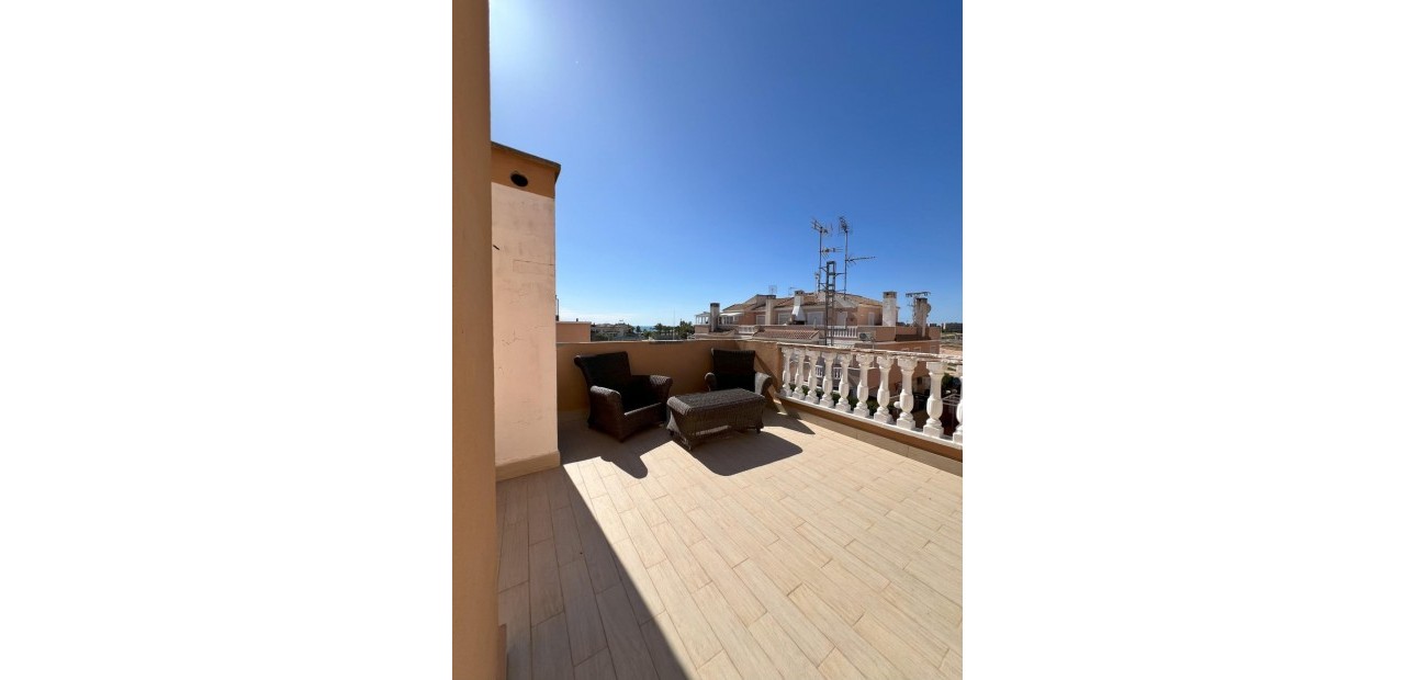 Sale - Bungalow -
Torrevieja - La veleta