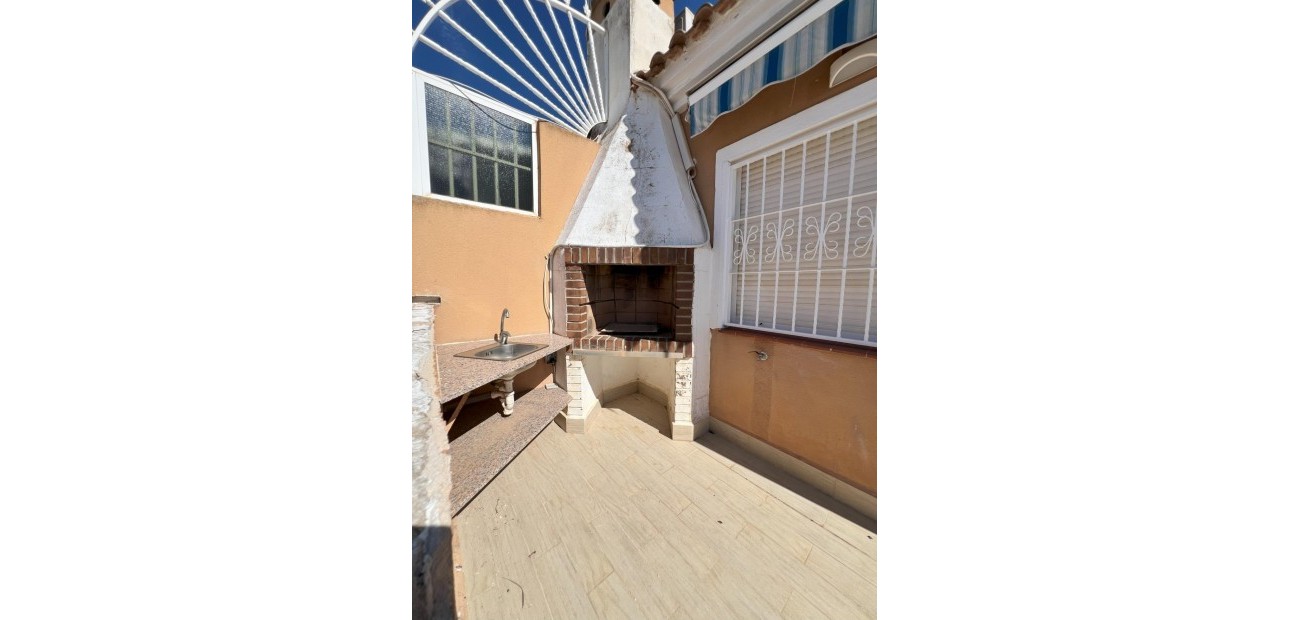 Sale - Bungalow -
Torrevieja - La veleta