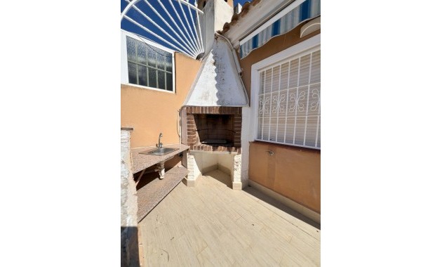 Sale - Bungalow -
Torrevieja - La veleta