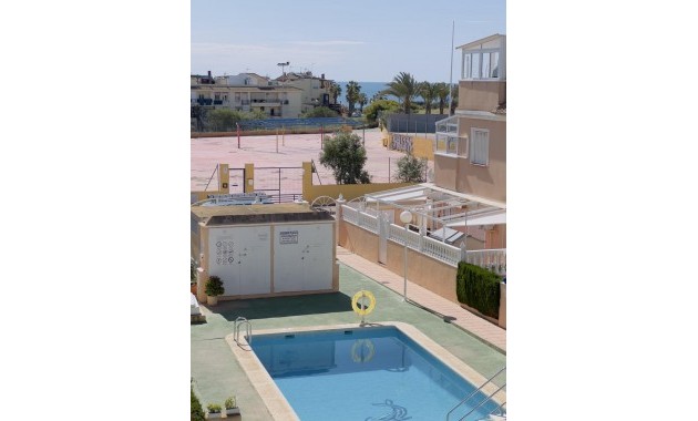 Sale - Bungalow -
Torrevieja - La veleta