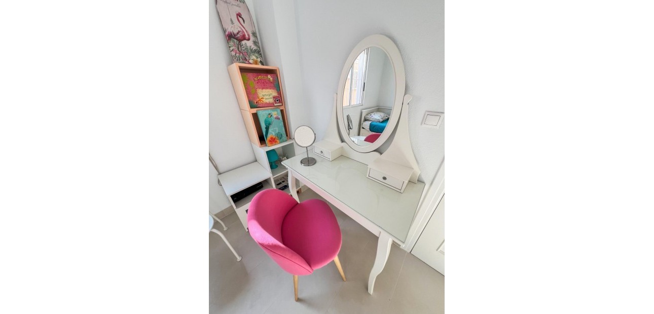 Sale - Bungalow -
Torrevieja - La veleta