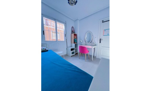 Sale - Bungalow -
Torrevieja - La veleta