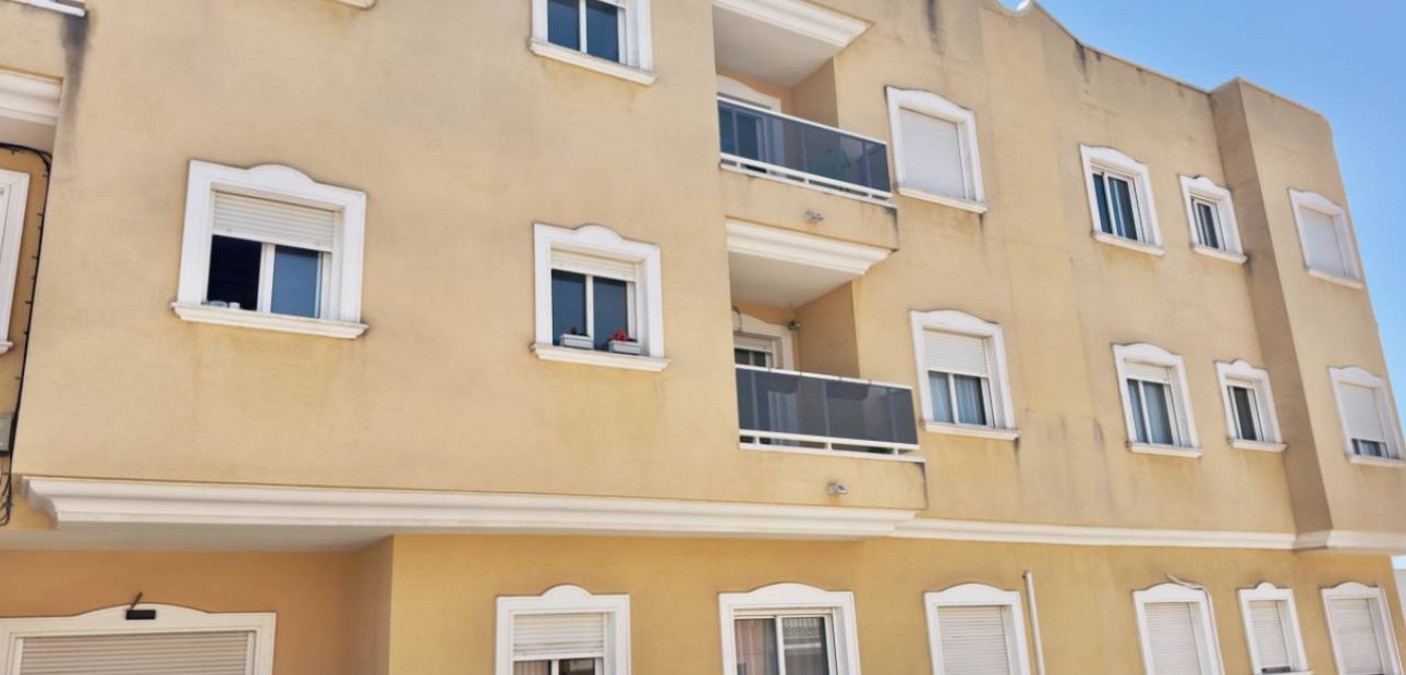 Venta - Apartamento / piso -
Benijofar