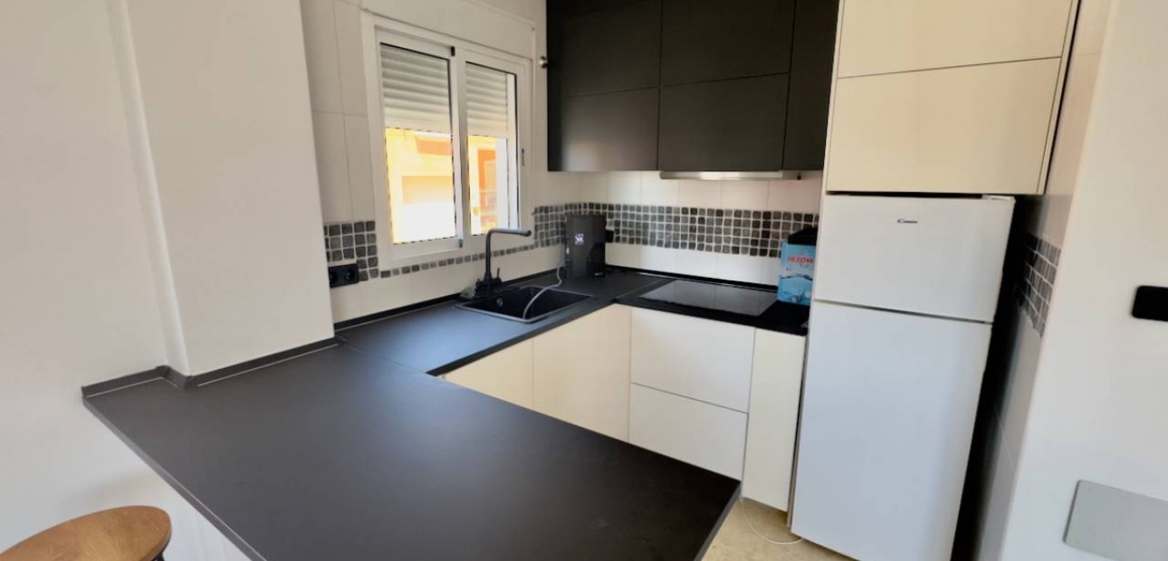 Venta - Apartamento / piso -
Benijofar