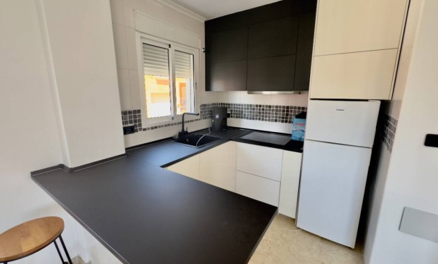 Venta - Apartamento / piso -
Benijofar