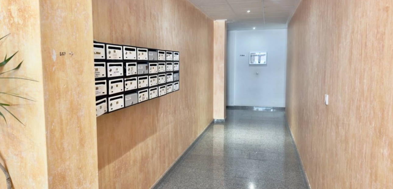 Venta - Apartamento / piso -
Benijofar