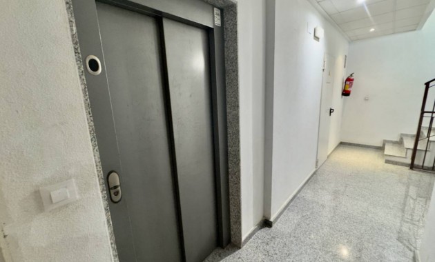 Venta - Apartamento / piso -
Benijofar