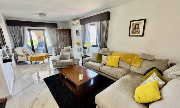 Herverkoop - Villa -
Algorfa - Lomas De La Juliana