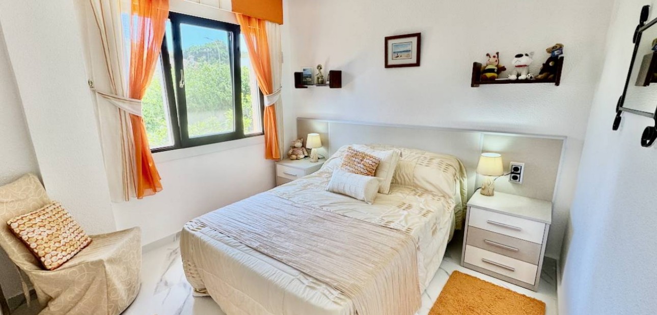 Herverkoop - Villa -
Algorfa - Lomas De La Juliana