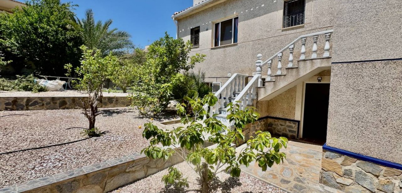 Herverkoop - Villa -
Algorfa - Lomas De La Juliana