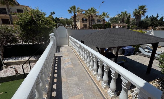 Herverkoop - Villa -
Algorfa - Lomas De La Juliana
