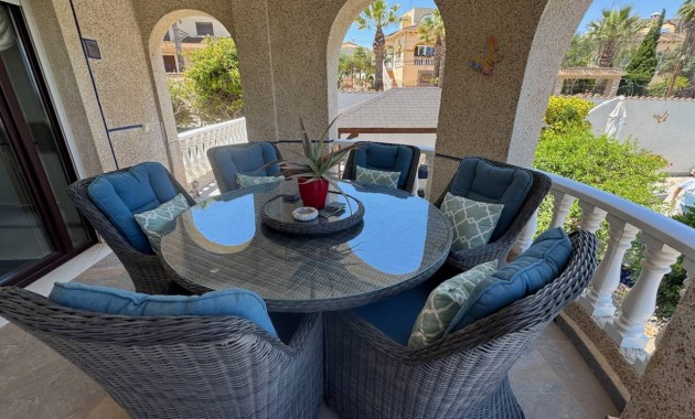Herverkoop - Villa -
Algorfa - Lomas De La Juliana