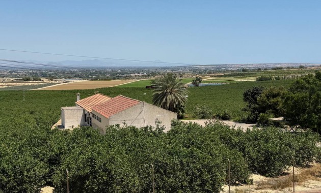 Herverkoop - Villa -
Algorfa - Lomas De La Juliana