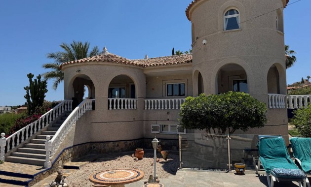 Herverkoop - Villa -
Algorfa - Lomas De La Juliana