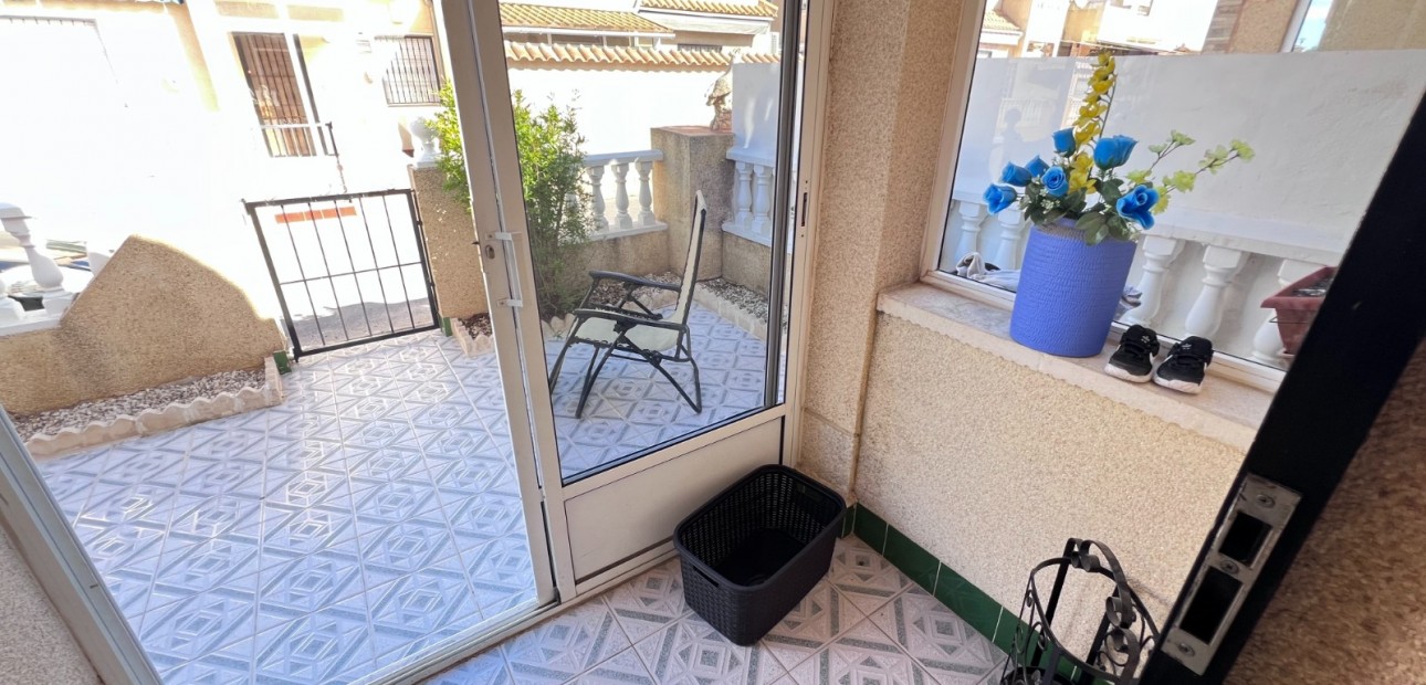 Venta - Adosado -
Torrevieja - La Siesta