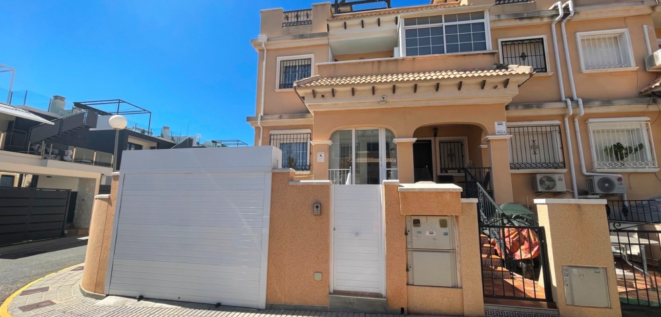 Herverkoop - Semi Detached Villa -
Orihuela Costa - Villamartin