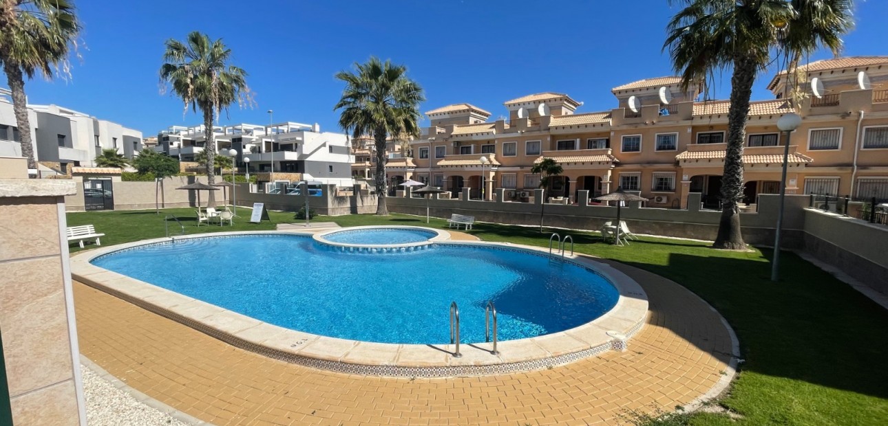 Herverkoop - Semi Detached Villa -
Orihuela Costa - Villamartin