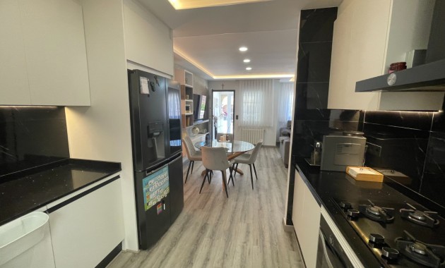 Herverkoop - Semi Detached Villa -
Orihuela Costa - Villamartin