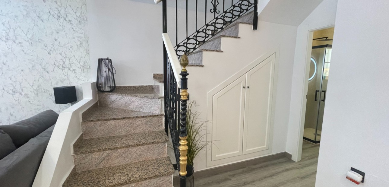 Herverkoop - Semi Detached Villa -
Orihuela Costa - Villamartin
