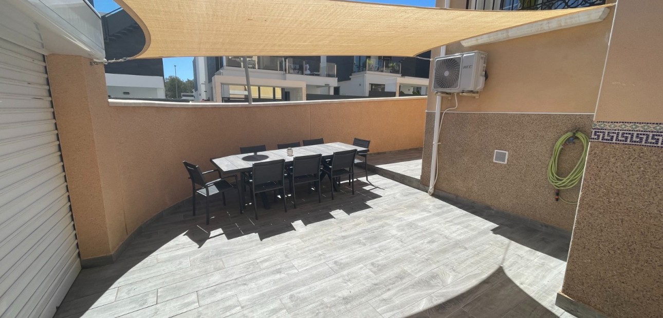 Herverkoop - Semi Detached Villa -
Orihuela Costa - Villamartin