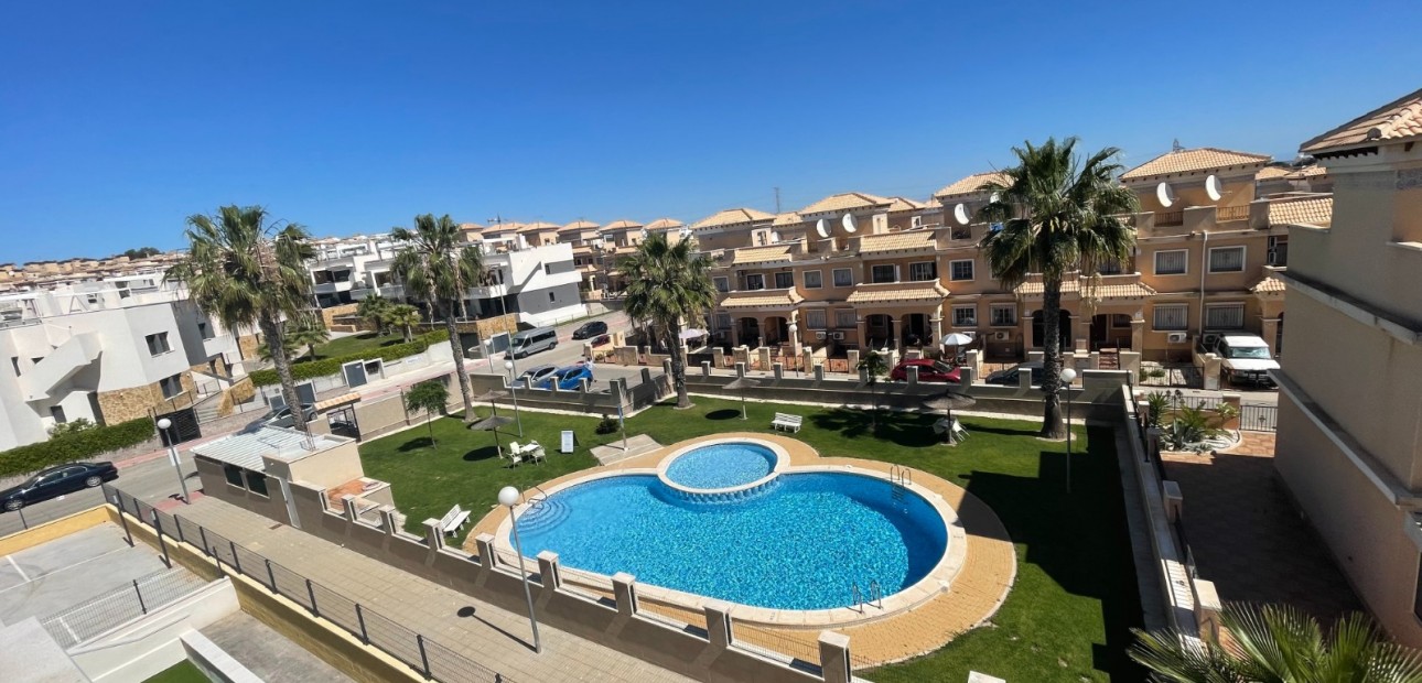Herverkoop - Semi Detached Villa -
Orihuela Costa - Villamartin