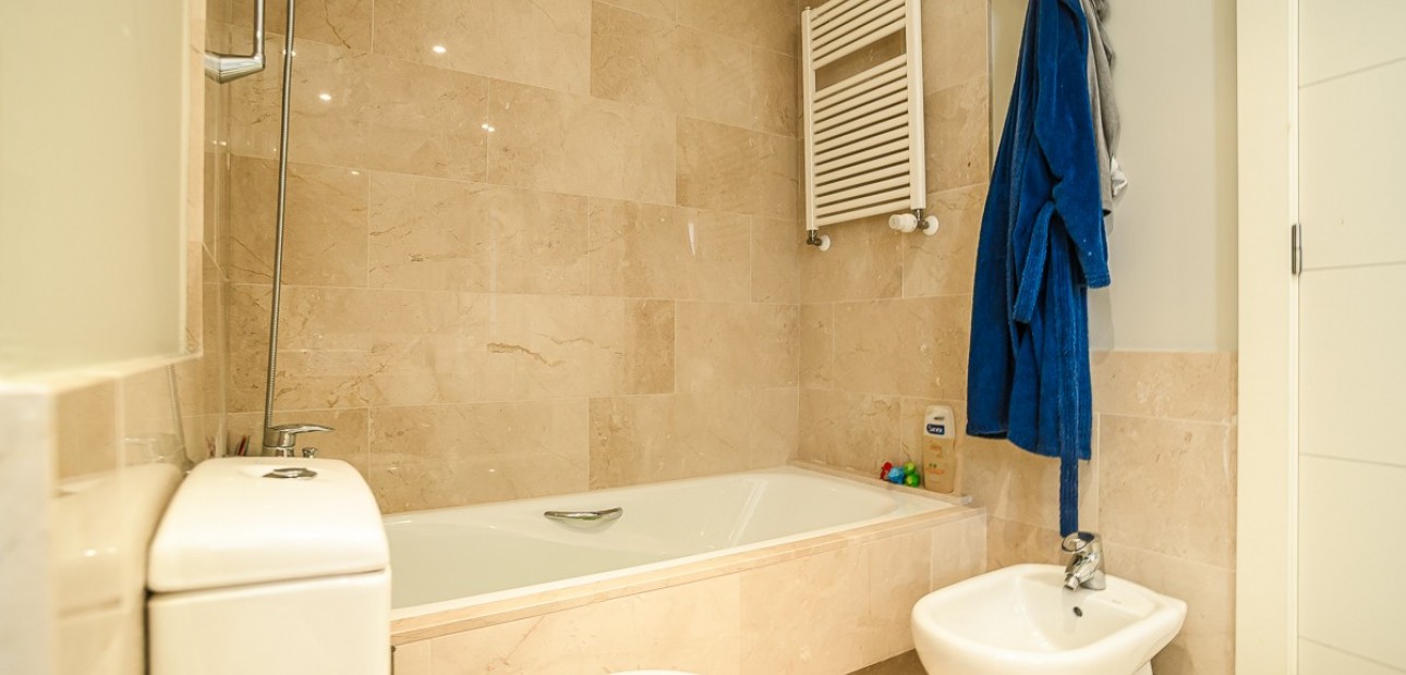 Herverkoop - Villa -
San Miguel de Salinas - Las Colinas Golf