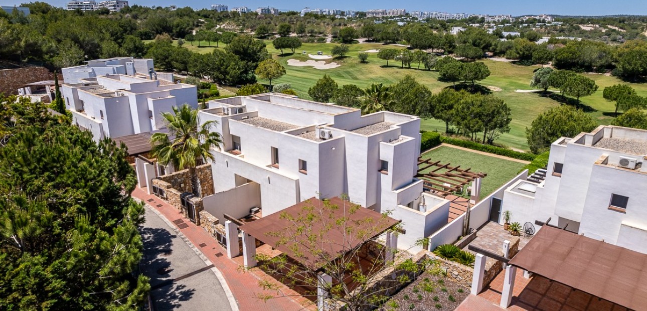 Herverkoop - Villa -
San Miguel de Salinas - Las Colinas Golf